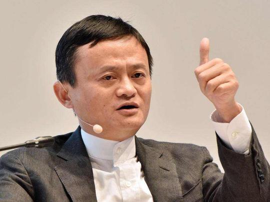 马云“乡村教师”人设崩塌，他其实是送奶茶炸鸡的暖心“舅舅”
