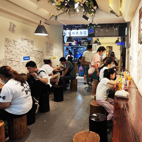 石家庄市最大的夜市在什么地方