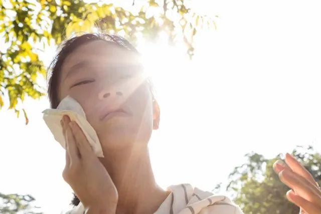 宝宝夏季该如何预防中暑