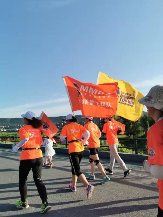 橙旗飘扬，奋勇向前----宝鸡微马梦飞扬队第73次例跑精彩掠影