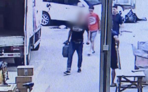 地方教材出版合同是和谁签订的 地方教材出版合同跟谁签订