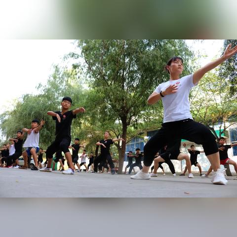 如何看八字阴阳均衡图_八字的阴阳均衡到底是指什么(八字中阴阳均衡理论的理解)
