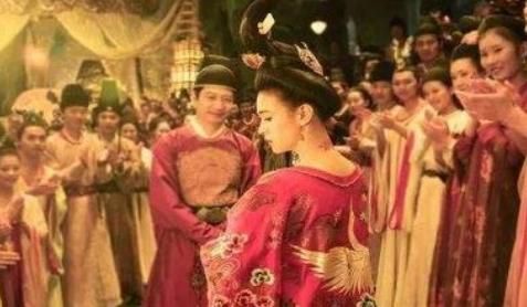 李白最冷门的一首诗，也是最狂的一首诗，李白也因此被称为狂人