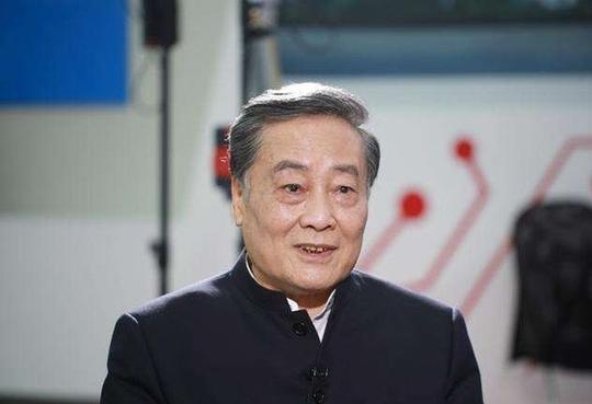 “靠天吃饭”的王斌章：退休拿2000元创业，现年赚24亿，怎么做的