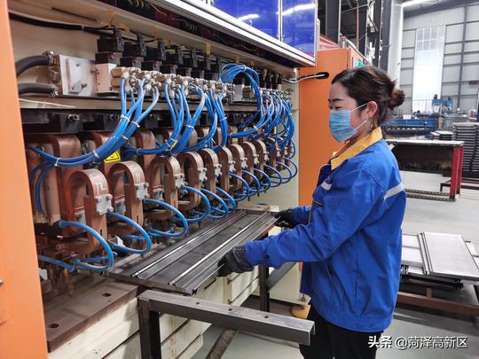 菏泽高新区马岭岗镇：投用新设备实现高产能