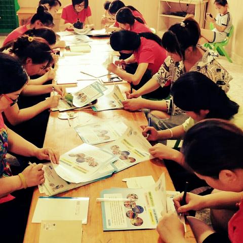 【幼儿园儿歌视频,幼儿园儿歌视频世上只有妈妈好】