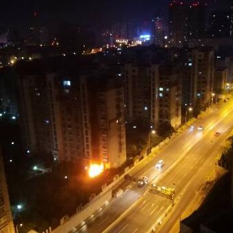 大连丽景春天小区居民怎么停车？