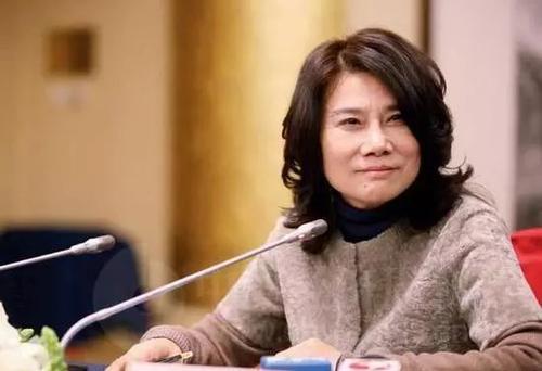 董明珠快手直播带货，3小时3个亿：一流的高手，都善于驾驭变化