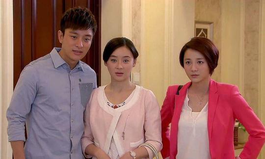 40岁女人哭诉：瞒着老公和情人出轨5年，提出离婚后却被老公报复
