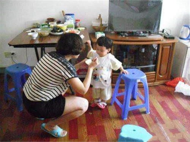 三种轻松解决孩子不吃饭