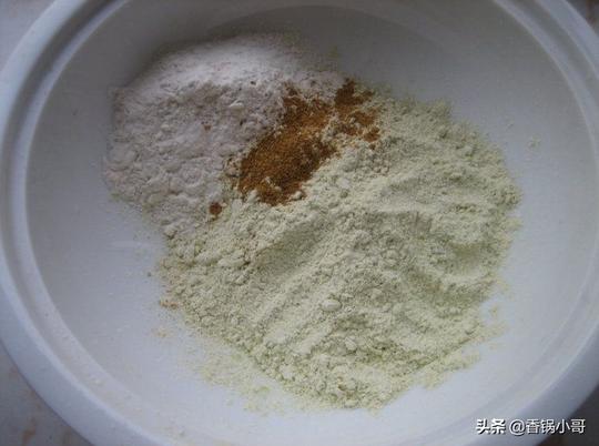 老太太煎饼果子制作配方.摆摊创业的首选。
