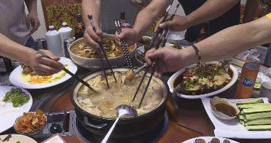 玉溪山珍美食是什么（吃野生菌要注意哪些事项）