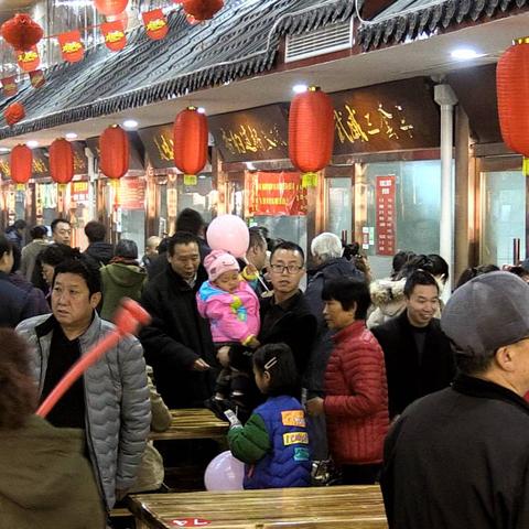 兰州冬天小吃街夜市的相关长尾关键词有哪些