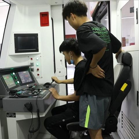 成都市高铁站地铁的长尾关键词有什么