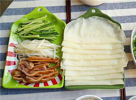 薄饼是什么美食图片（西安品诺小吃春饼做法）