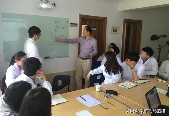 高三女生学医：这10个专业正好适合，工作压力小，争议也不大