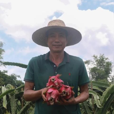 南宁一男子与女网友进行性交易，还持刀威胁并转走其近20000元, 你怎么看？