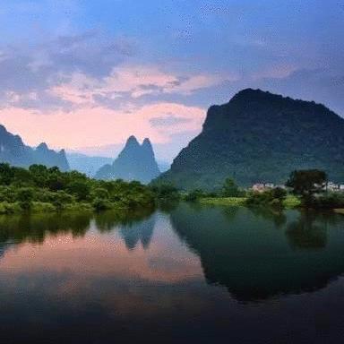 桂林山水的作者简介相关长尾关键词有哪些