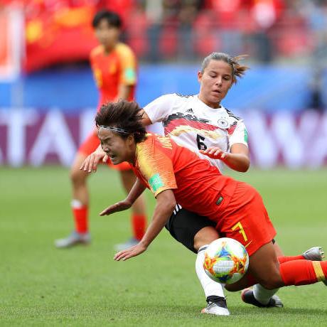 足球放松球怎么用