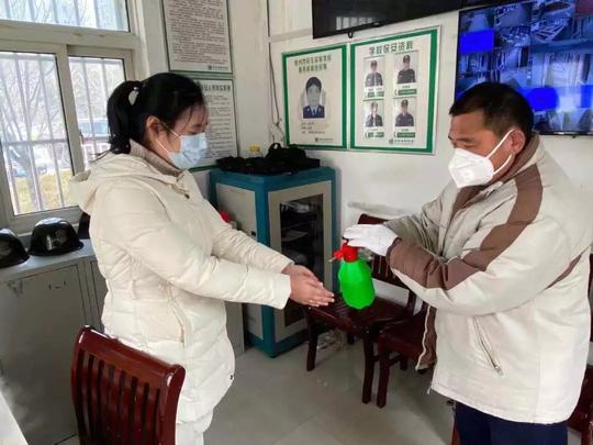 全面落实防控措施大力狙击疫情传播——民主实验学校在行动