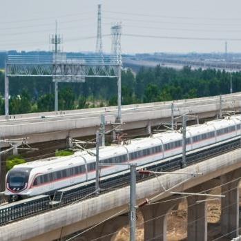 成都市机场地铁时间的长尾关键词有哪些