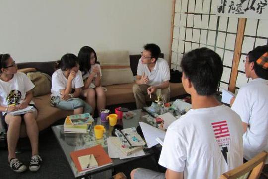 一边上课一边创业，大四学生月入百万，客户遍布20多个国家