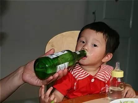 中国式逗娃对孩子有多大伤害