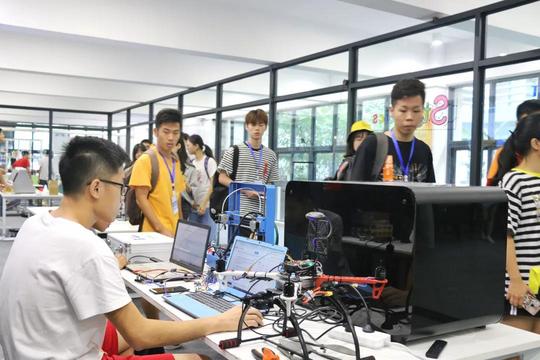 跨界新行动，广东工业大学创新创业提档升级！智汇+创客工坊揭幕