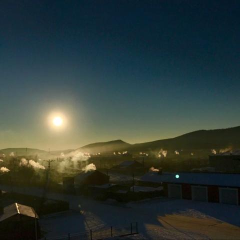 相思小镇晚上开放吗？