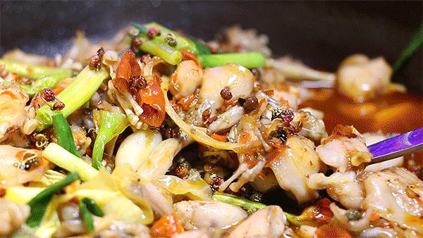 仔姜做什么美食（阿米美食仔姜青蛙做法）