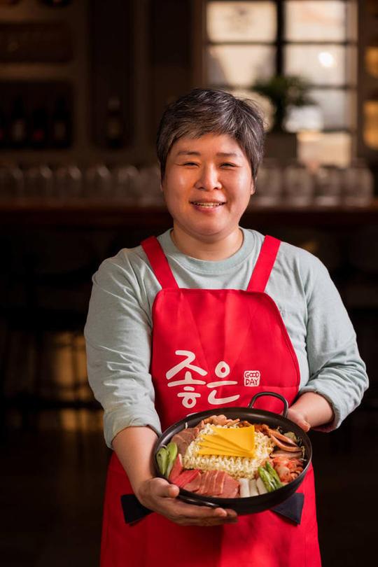 来郑州做餐饮生意的“外国人”，分店开了一家又一家，他们有啥“生意经”