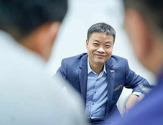 从亿万富翁到艰苦创业，uc创始人：有钱的生活太枯燥