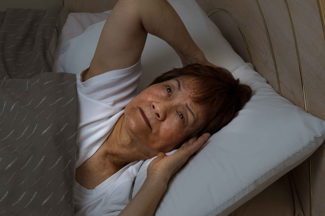宝宝晚上睡觉爱出汗怎么回事