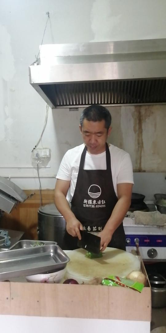 小伙不想开饭店了，想回农村创业