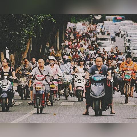 在南宁一个租房一辆电车，3000的工资，未来的路在哪里？