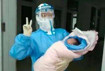 青岛新冠肺炎
/青岛新冠肺炎最新消息-图1 青岛新冠肺炎
/青岛新冠肺炎最新消息-图1