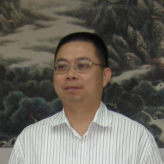 曾在深圳卖油条，后来创业成功坐拥千亿，如今在小店吃8元米粉