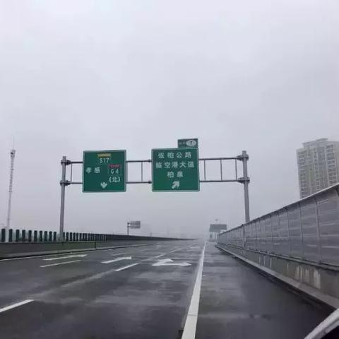 小伢在武汉读五年级，想转回原籍孝感读书，需要什么手续？