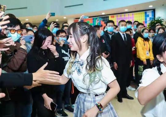 正面对决！ks火线妹遭到舜家姐妹阻击！谁才是ks直播一姐？