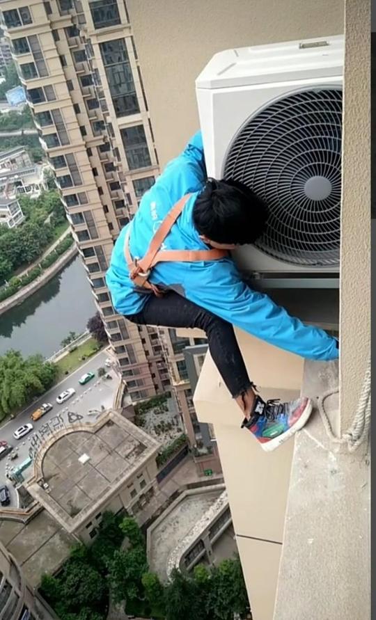 城里和农村安装空调外机的安放位置都有哪些差距？
