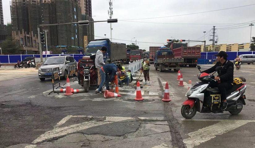 十字路口路口逆向行驶怎么罚,十字路口逆向行驶的情况