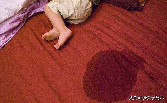 宝宝晚上尿床怎么办