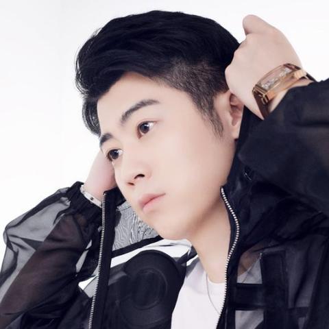 大连市街头唱歌的地方叫什么