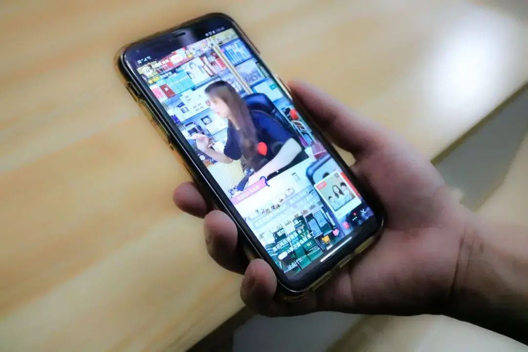 怎么更换电梯补偿链外胶 抖音商城可以更换外链吗