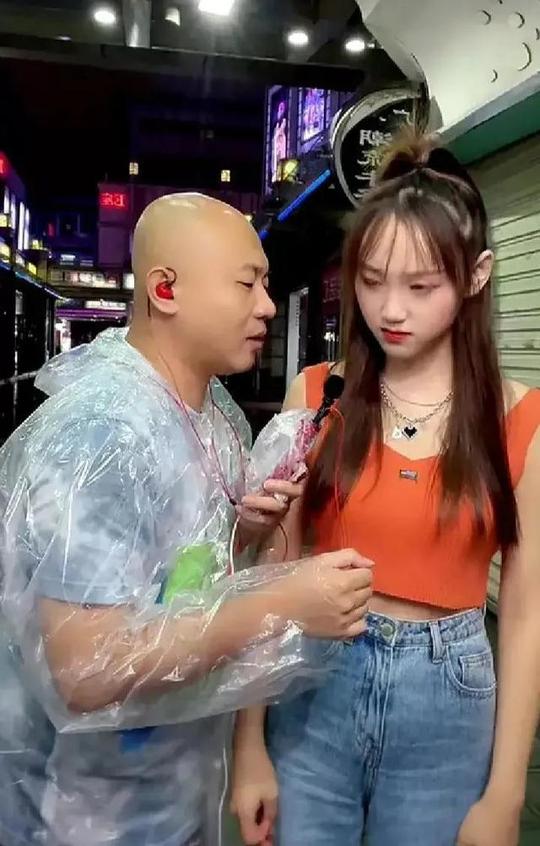 快手逗比马晓伟出事了，搭讪户外直播涉嫌违法