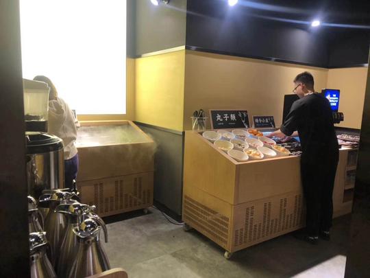 这家日式火锅自助店为什么生意如此火爆，看到这家的装修后我懂了