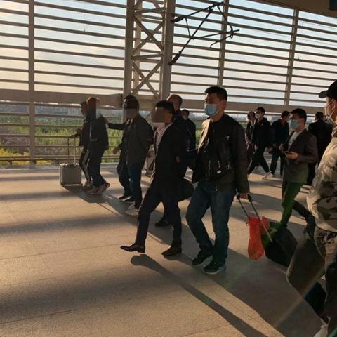 安徽和浙江哪个离天津远