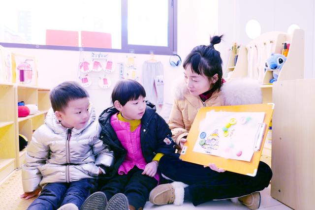 幼儿园下雪了温馨提示