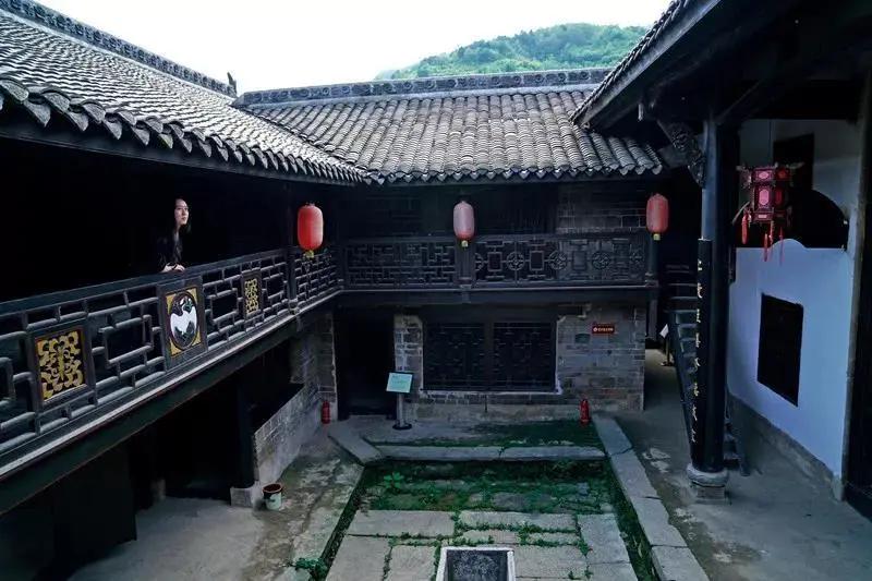 有什么巨大美食（湖南省什么最出名）