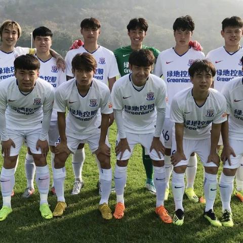 足球海报怎么写英文